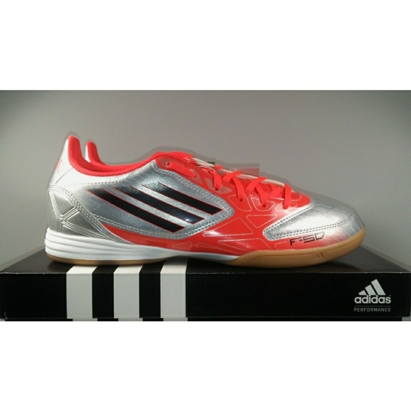 Athletic_Shoes